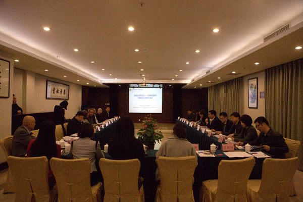 美国拉斯维加斯市市长一行访华 出席中美政企代表团交流会(图2) 美国拉斯维加斯市市长一行访华 出席中美政企代表团交流会(图2)