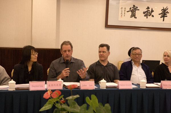 美国拉斯维加斯市市长一行访华 出席中美政企代表团交流会(图4) 美国拉斯维加斯市市长一行访华 出席中美政企代表团交流会(图4)