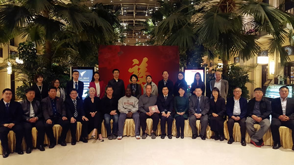 美国拉斯维加斯市市长一行访华 出席中美政企代表团交流会(图1) 美国拉斯维加斯市市长一行访华 出席中美政企代表团交流会(图1)